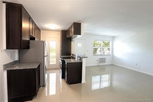 1820 Venice Park Drive # 205, North Miami, FL 33181 — zdjęcie 4