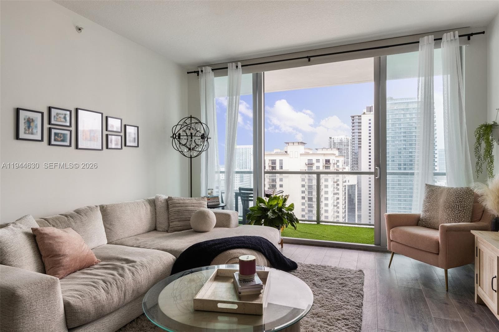 1111 SW 1st Ave # 3723-N, Miami, FL 33130 — zdjęcie 2