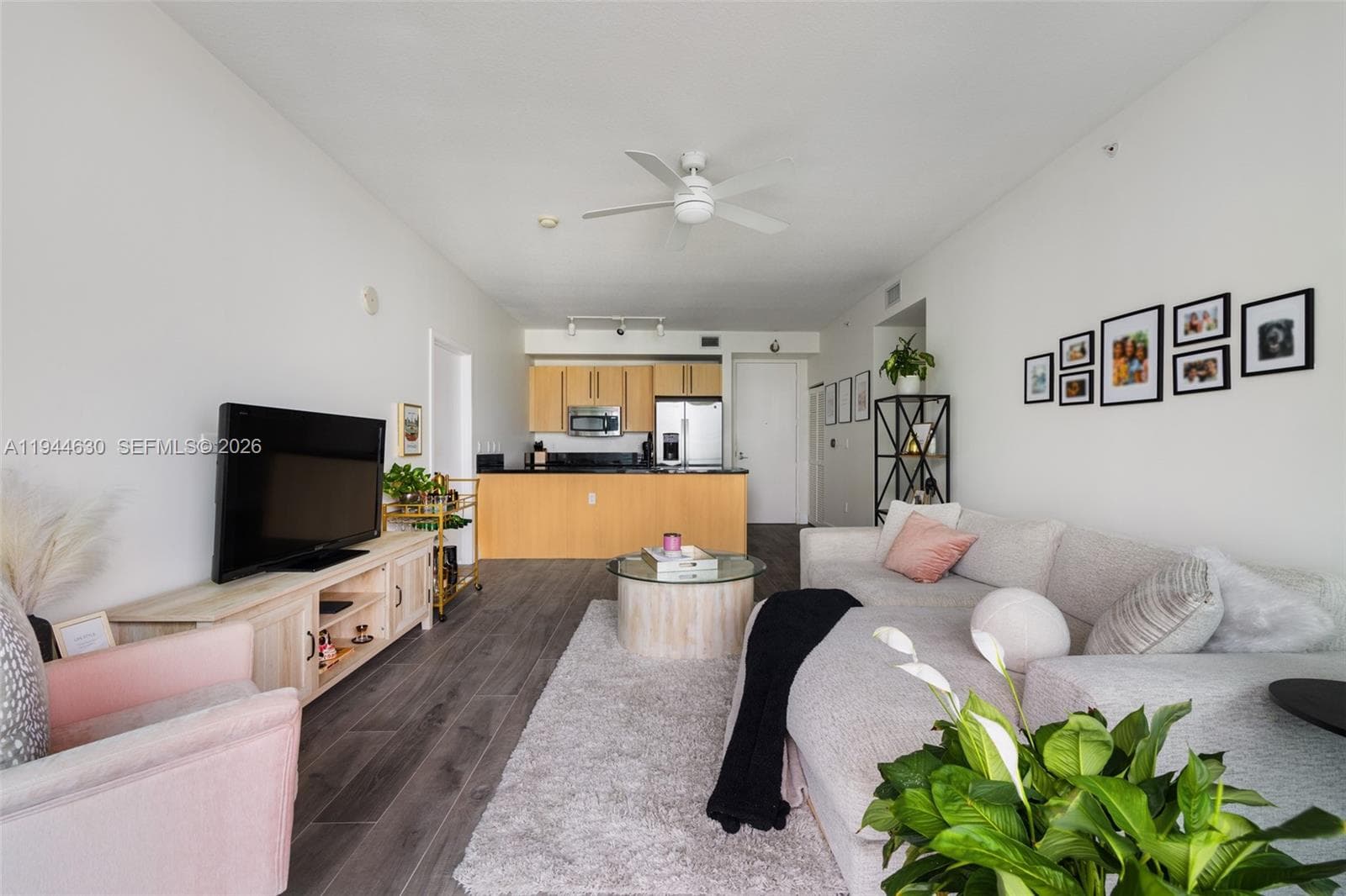 1111 SW 1st Ave # 3723-N, Miami, FL 33130 — zdjęcie 3