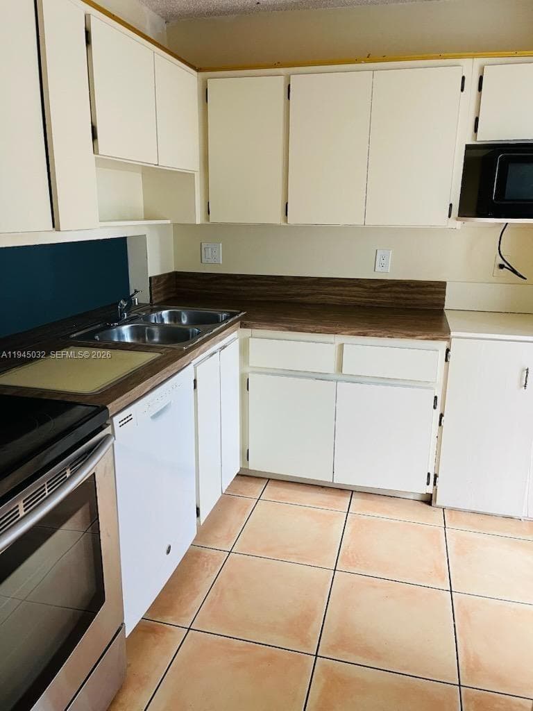 842 Banks Rd, Coconut Creek, FL 33063 — zdjęcie 2