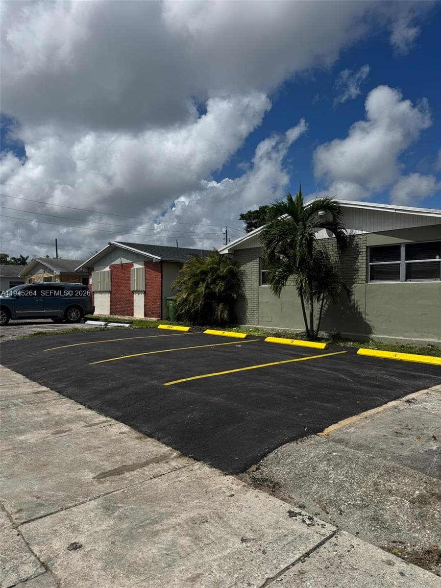 844 SW 10th St, Hallandale Beach, FL 33009 — zdjęcie 2
