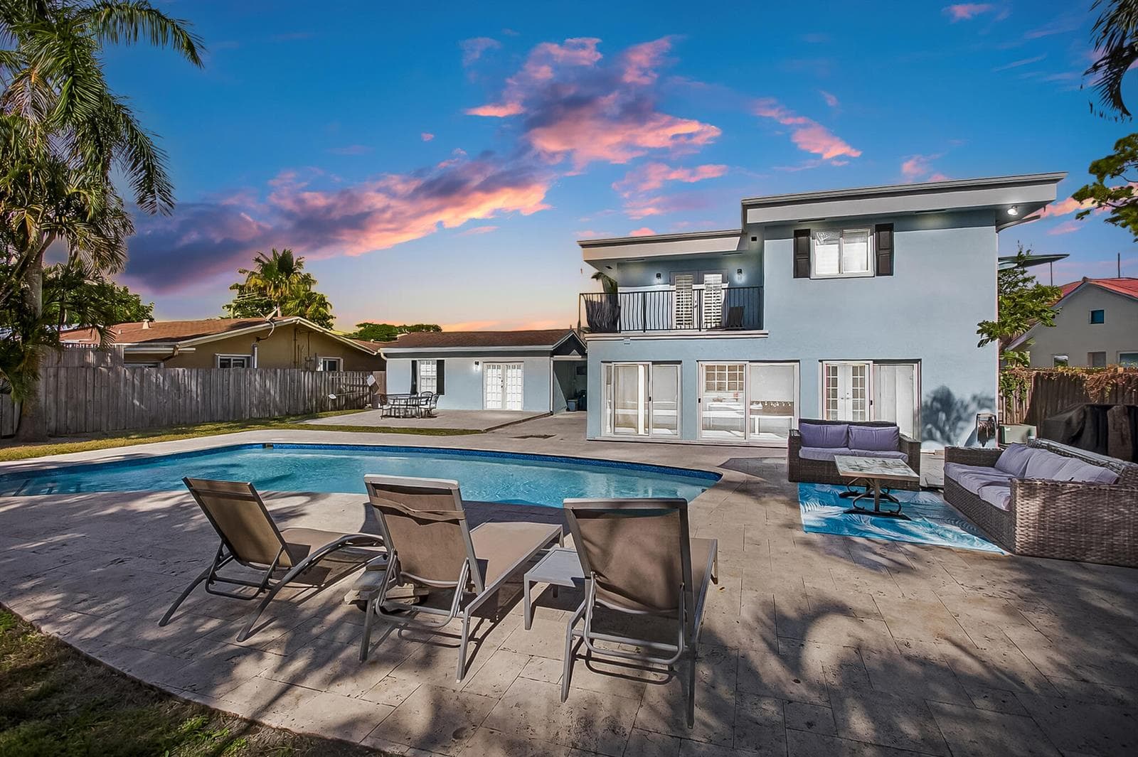 736 NE 34th Court, Oakland Park, FL 33334 — zdjęcie 2