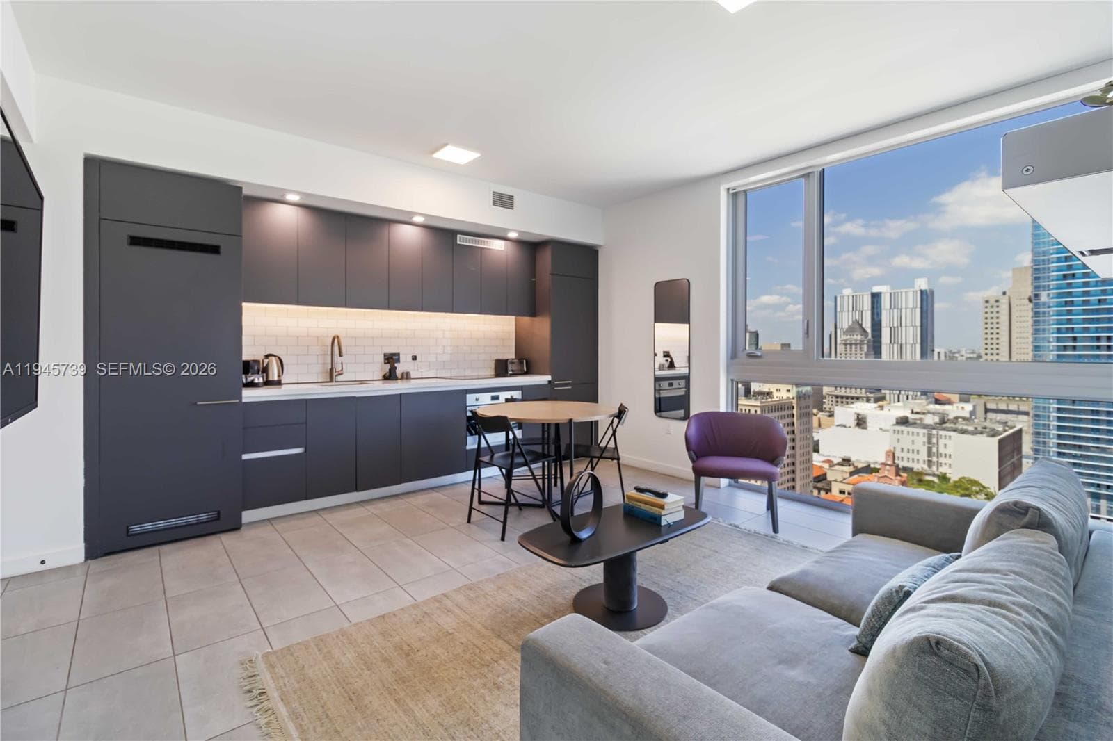 227 NE 2nd St # 2506, Miami, FL 33132 — zdjęcie 4