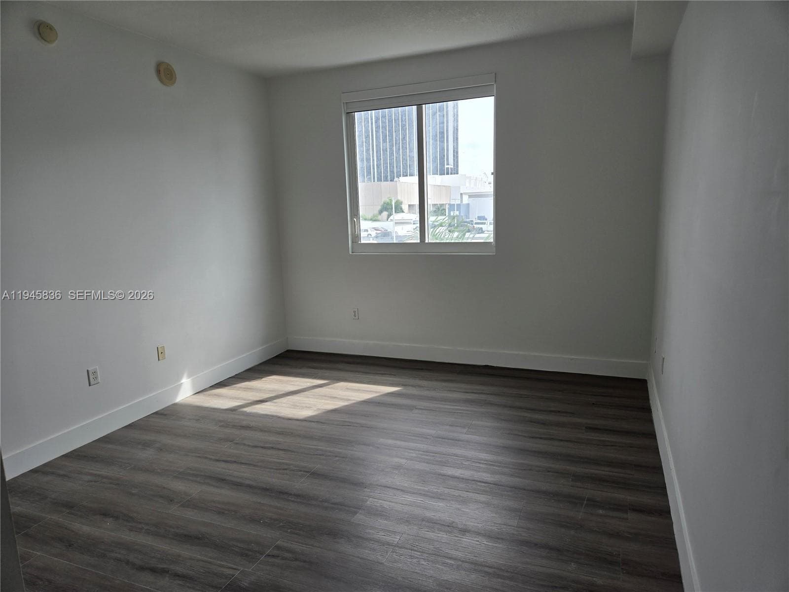 275 NE 18th St # 503, Miami, FL 33132 — zdjęcie 4