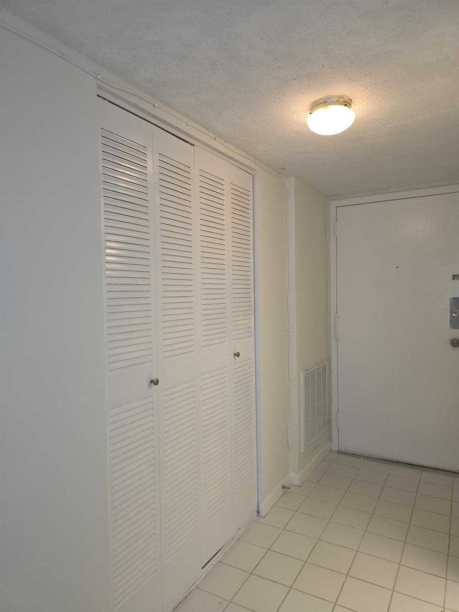 470 Executive Center Drive # 2k, West Palm Beach, FL 33401 — zdjęcie 2