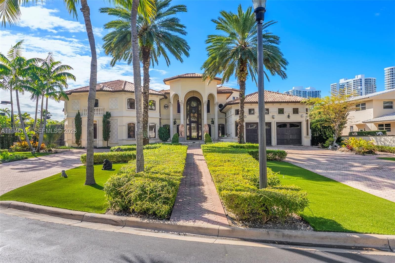 680 Golden Beach Dr, Golden Beach, FL 33160 — zdjęcie 3