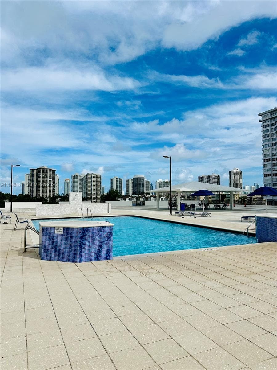 2750 NE 183rd St # 1607, Aventura, FL 33160 — zdjęcie 3