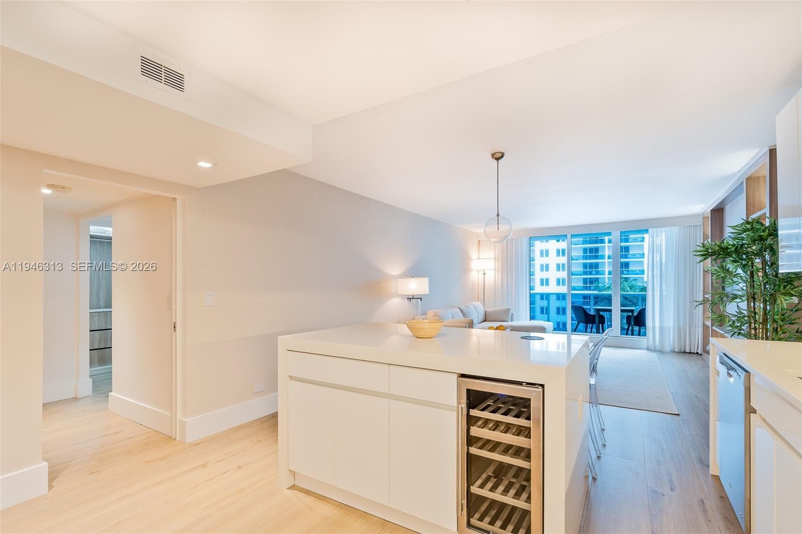 2301 Collins Ave # 719, Miami Beach, FL 33139 — zdjęcie 4
