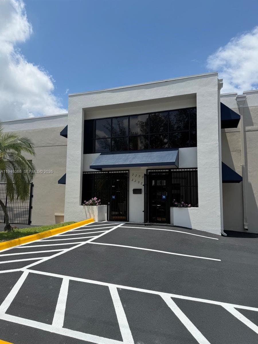 2200 NW 93rd Ave, Doral, FL 33172 — zdjęcie 2