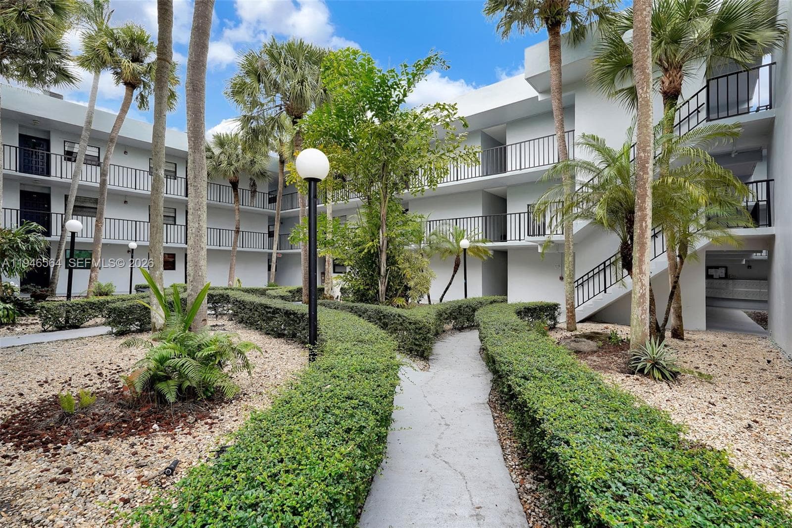 10825 SW 112th Ave # 216, Miami, FL 33176 — zdjęcie 3