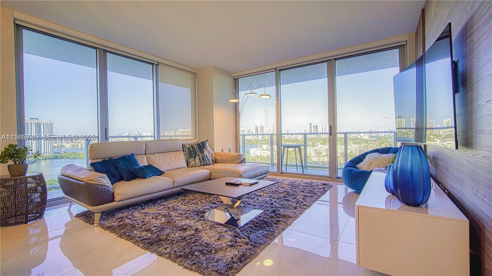 16385 Biscayne Blvd # 1415, North Miami Beach, FL 33160