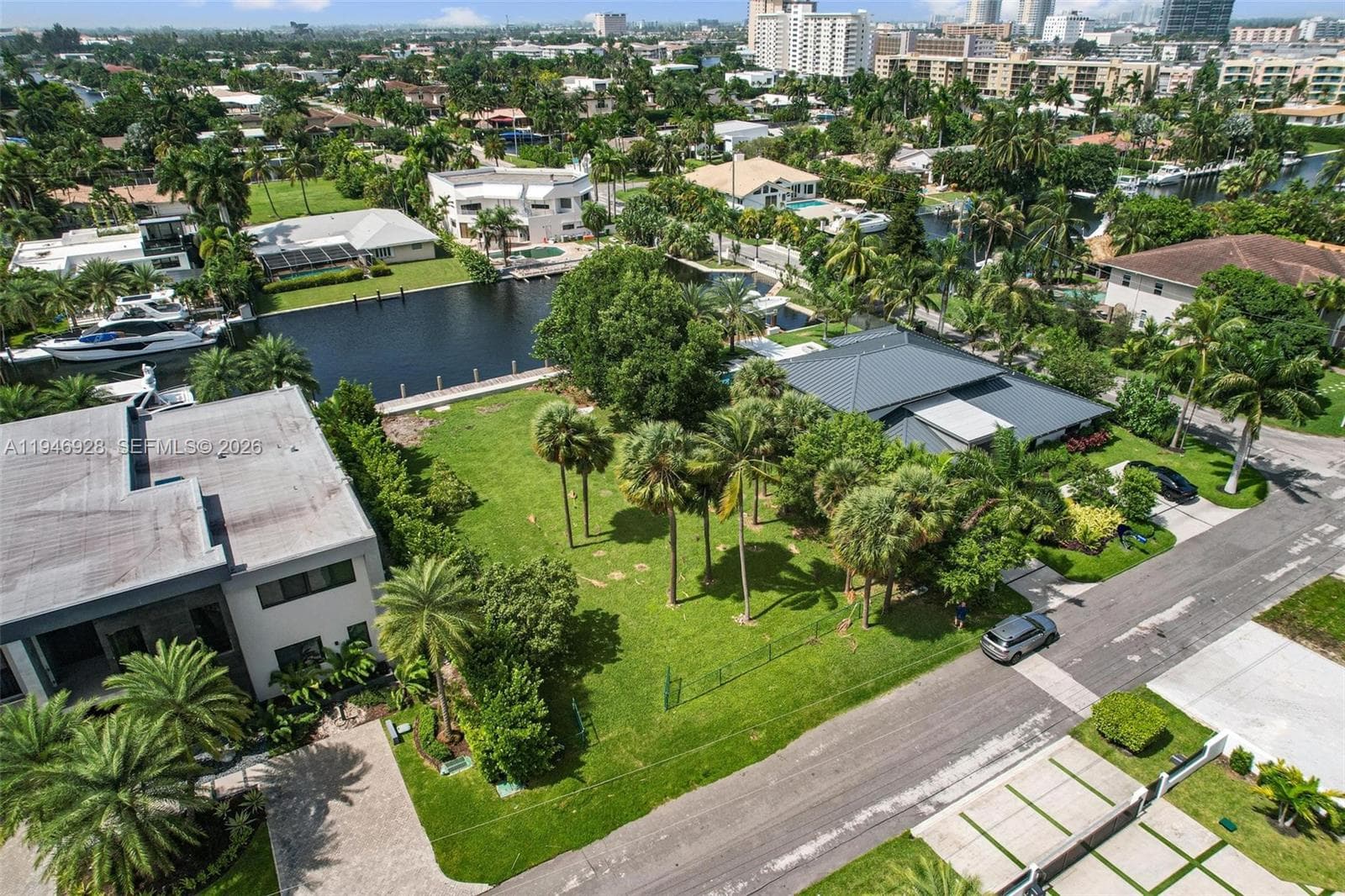 606 Palm Dr, Hallandale Beach, FL 33009 — zdjęcie 4