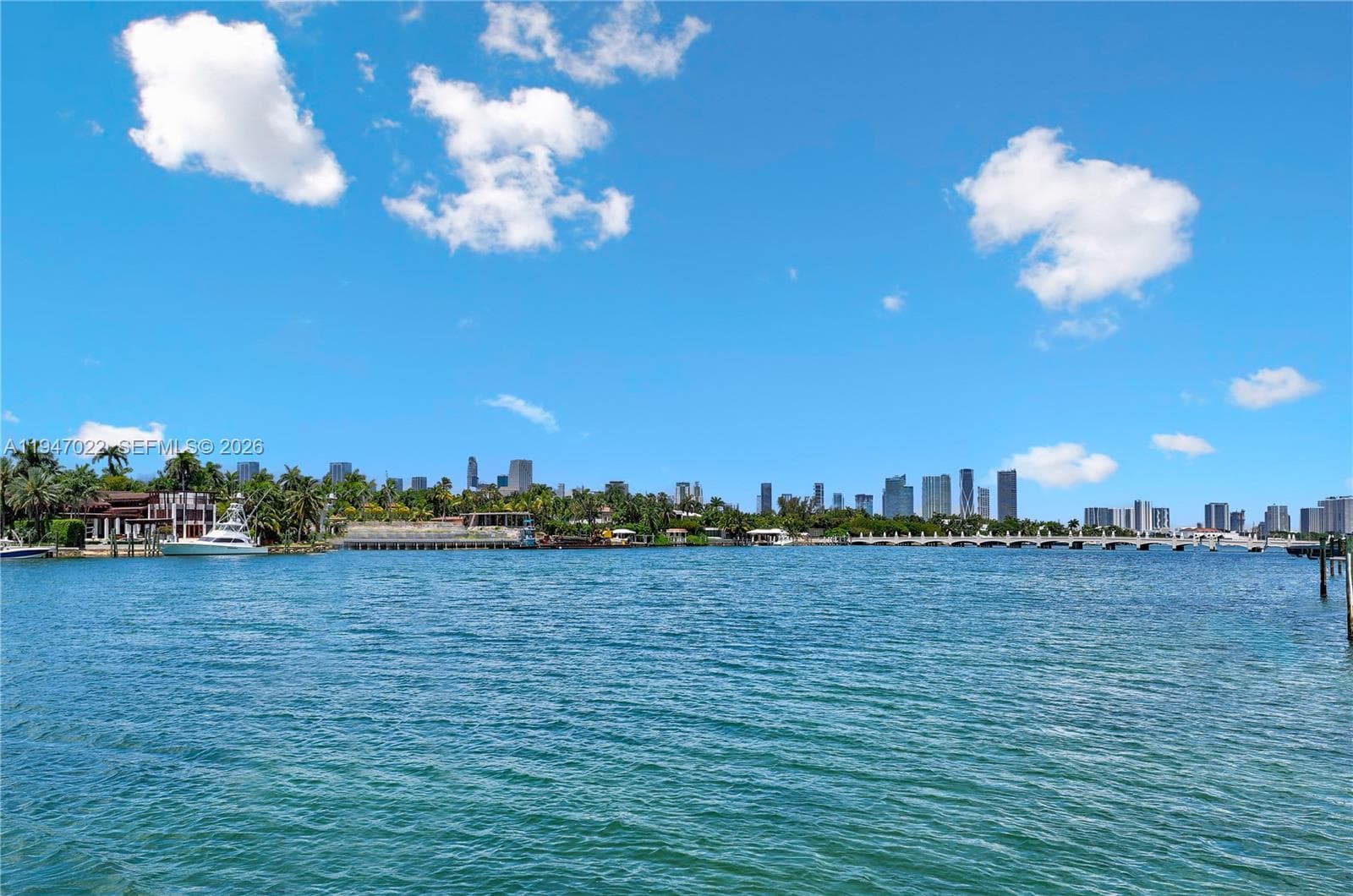 56 S Hibiscus Dr, Miami Beach, FL 33139 — zdjęcie 2