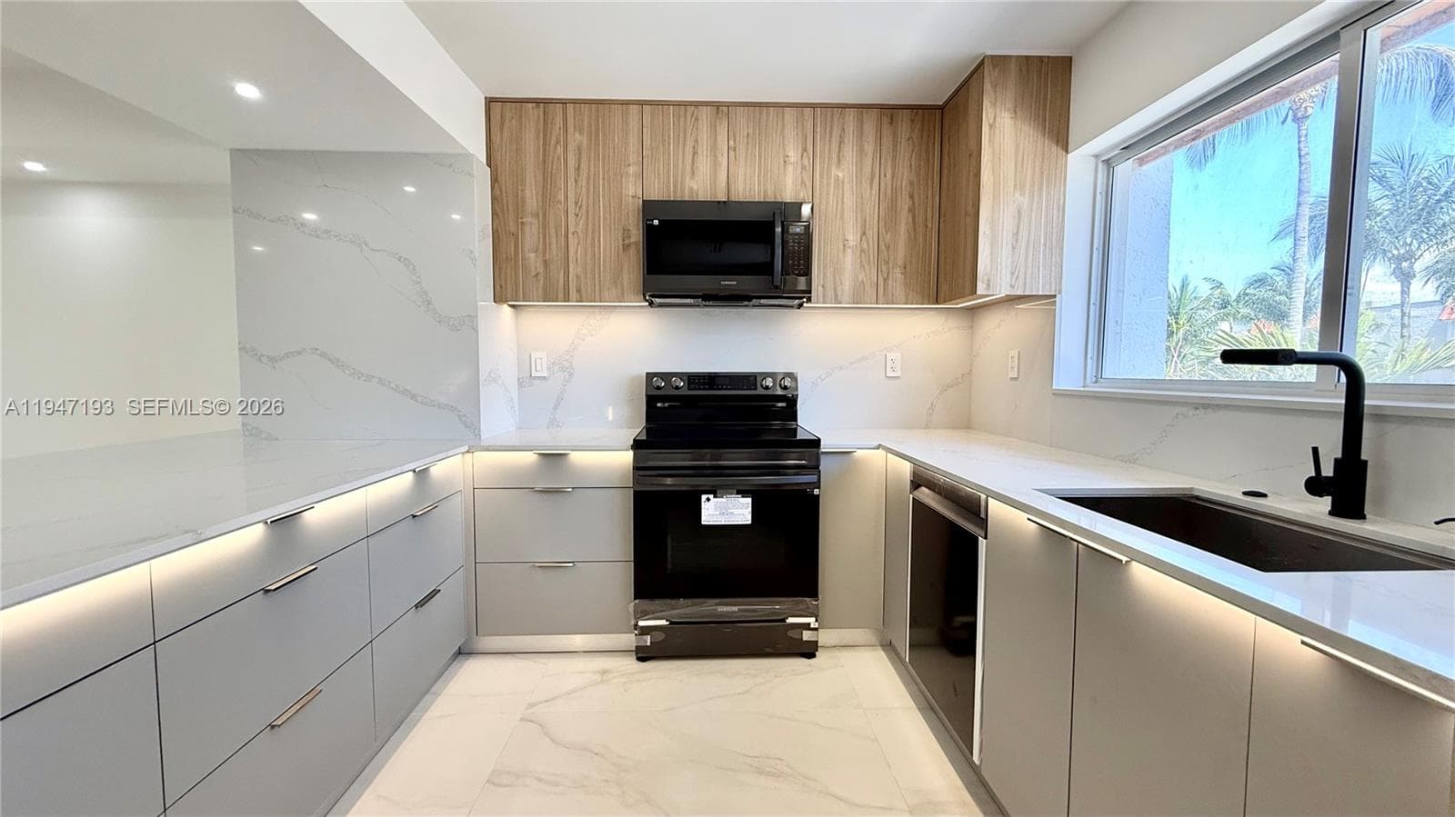 3826 NE 171st St # 3826, North Miami Beach, FL 33160 — zdjęcie 3