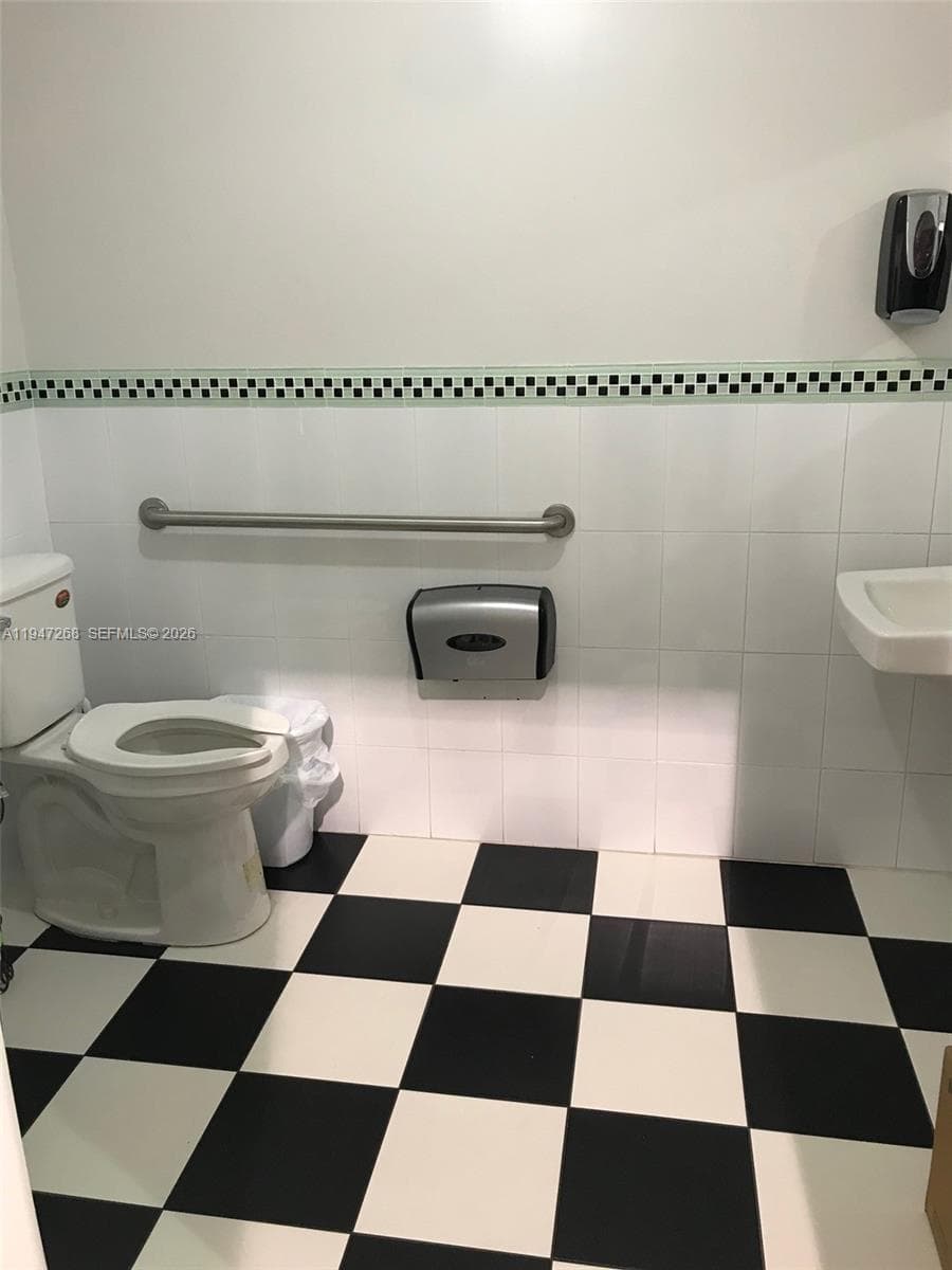 12300 SW 130th St # 7, Miami, FL 33186 — zdjęcie 5