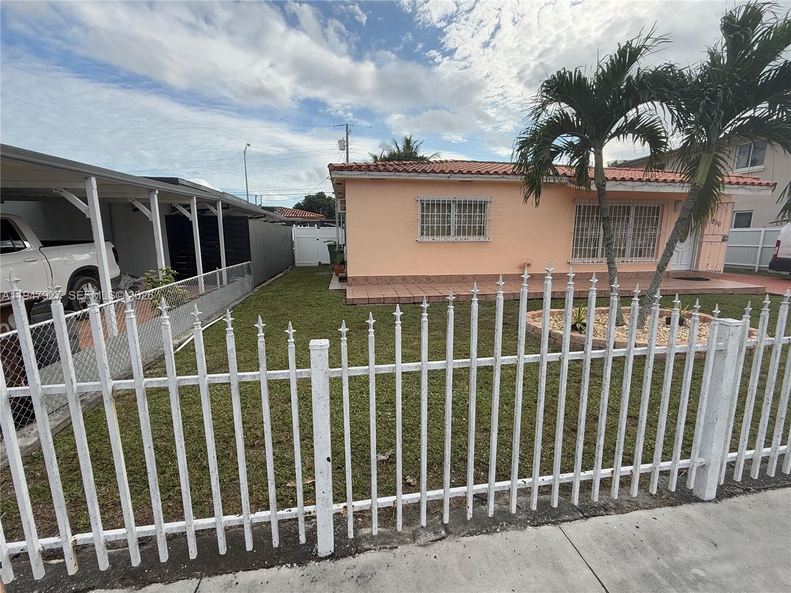 380 W 41st St, Hialeah, FL 33012 — zdjęcie 3