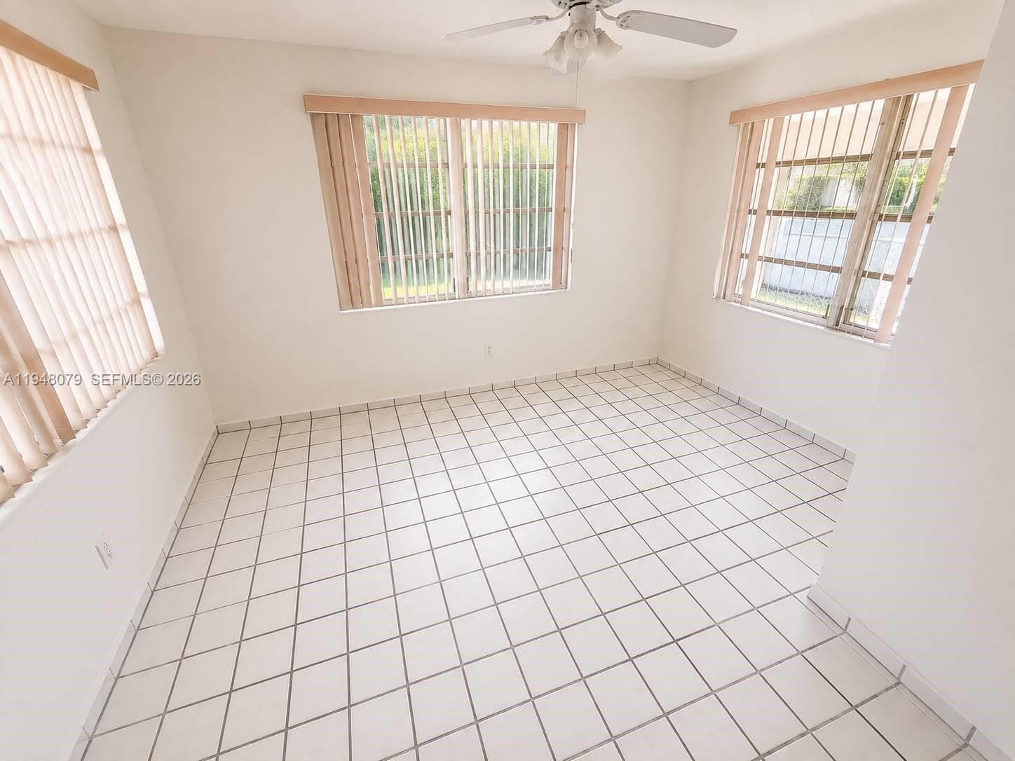 5181 NW 5th St, Miami, FL 33126 — zdjęcie 2