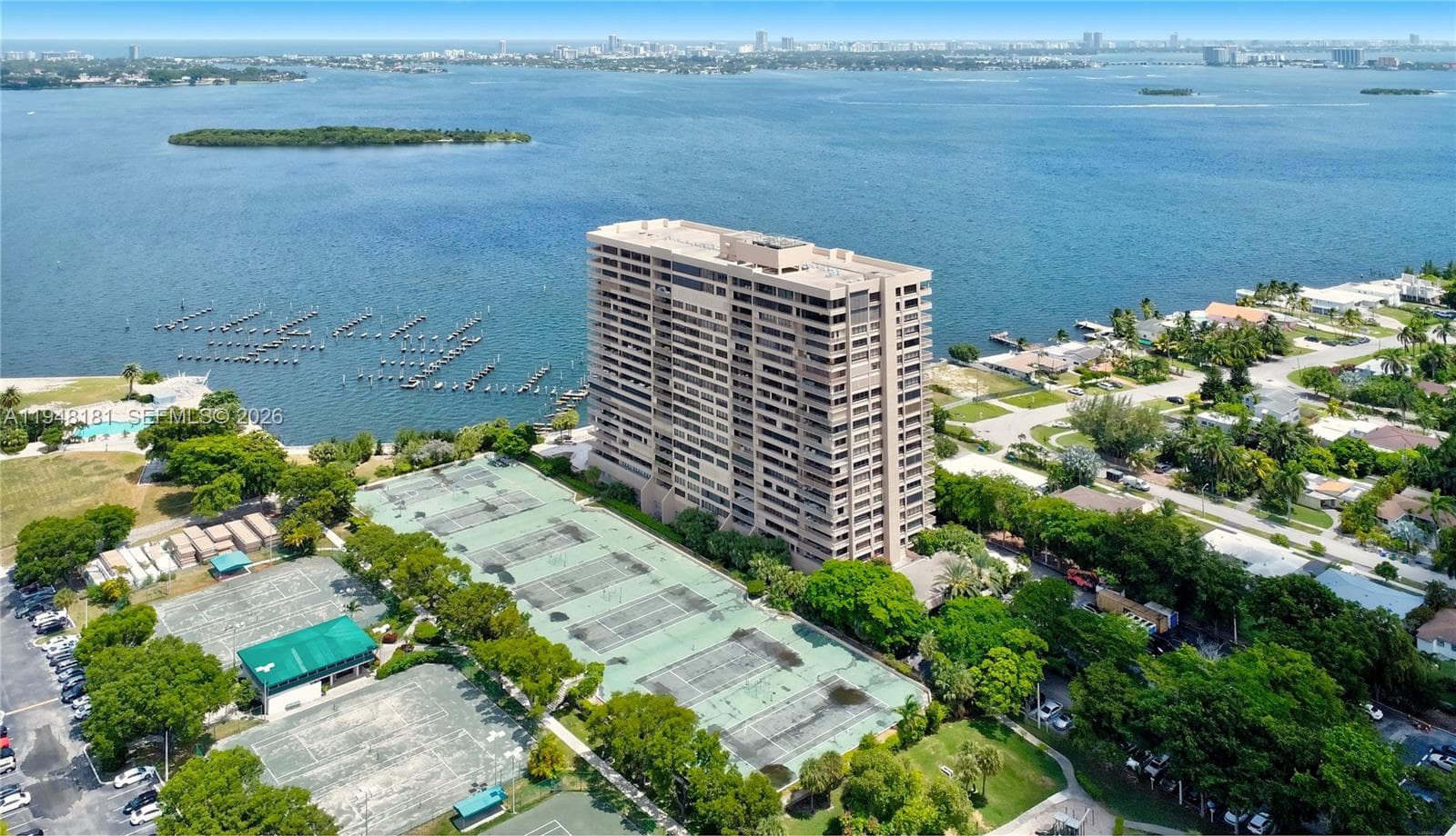 11113 Biscayne Blvd # PH8, Miami, FL 33181 — zdjęcie 2