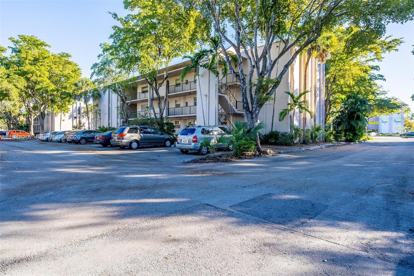 469 N Pine Island Rd # B302, Plantation, FL 33324