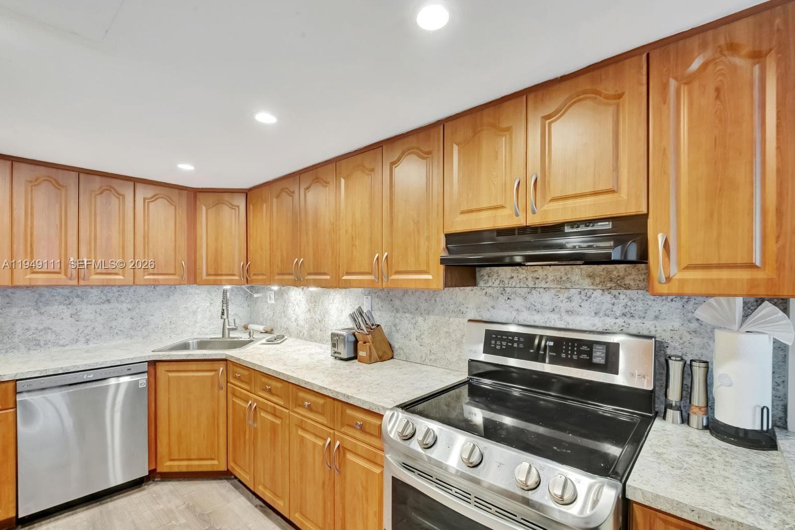 5401 Collins Ave # 340, Miami Beach, FL 33140 — zdjęcie 5