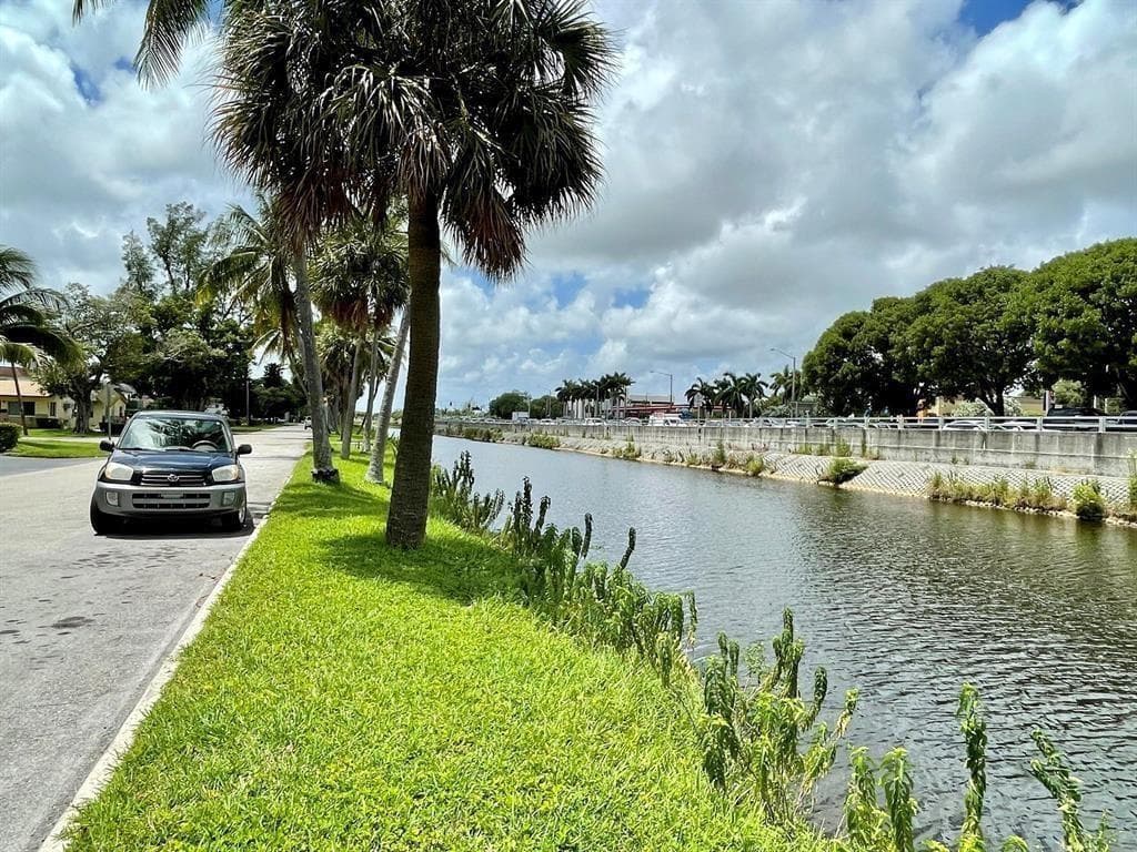 230 SW 1st Street # G-8, Pompano Beach, FL 33060 — zdjęcie 4