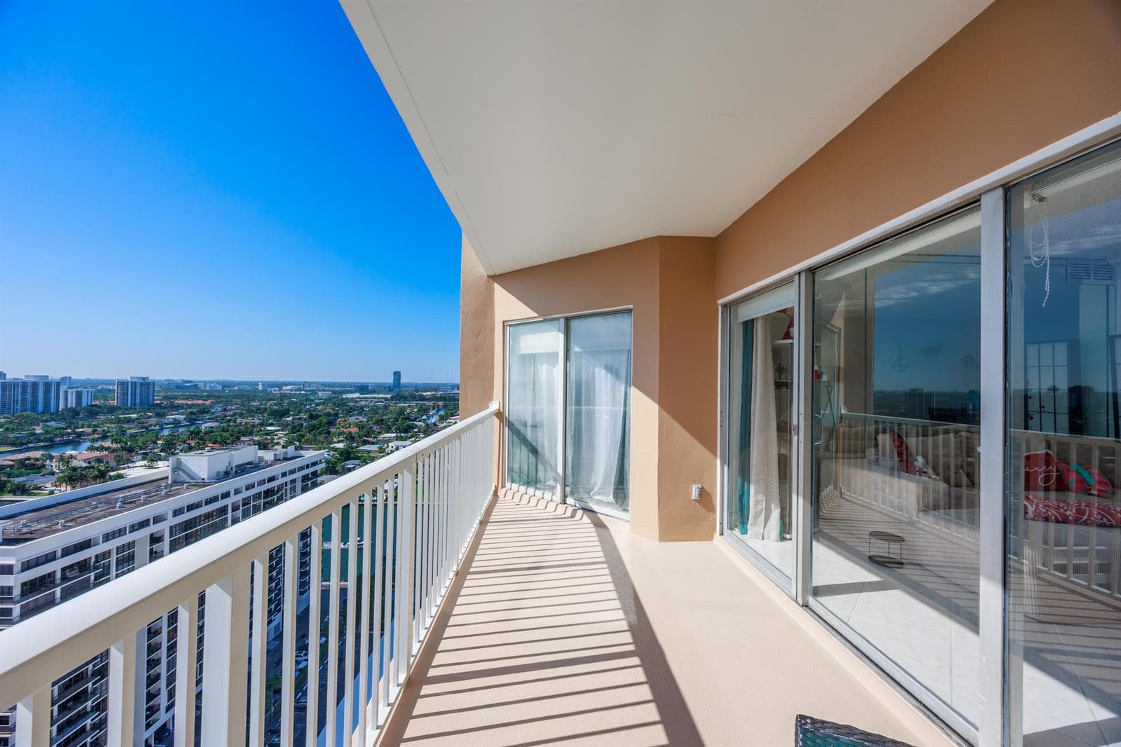 1985 S Ocean Drive # Pha, Hallandale Beach, FL 33009 — zdjęcie 3