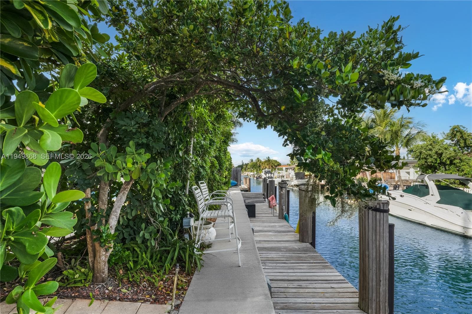 1155 S Biscayne Point Rd, Miami Beach, FL 33141 — zdjęcie 2
