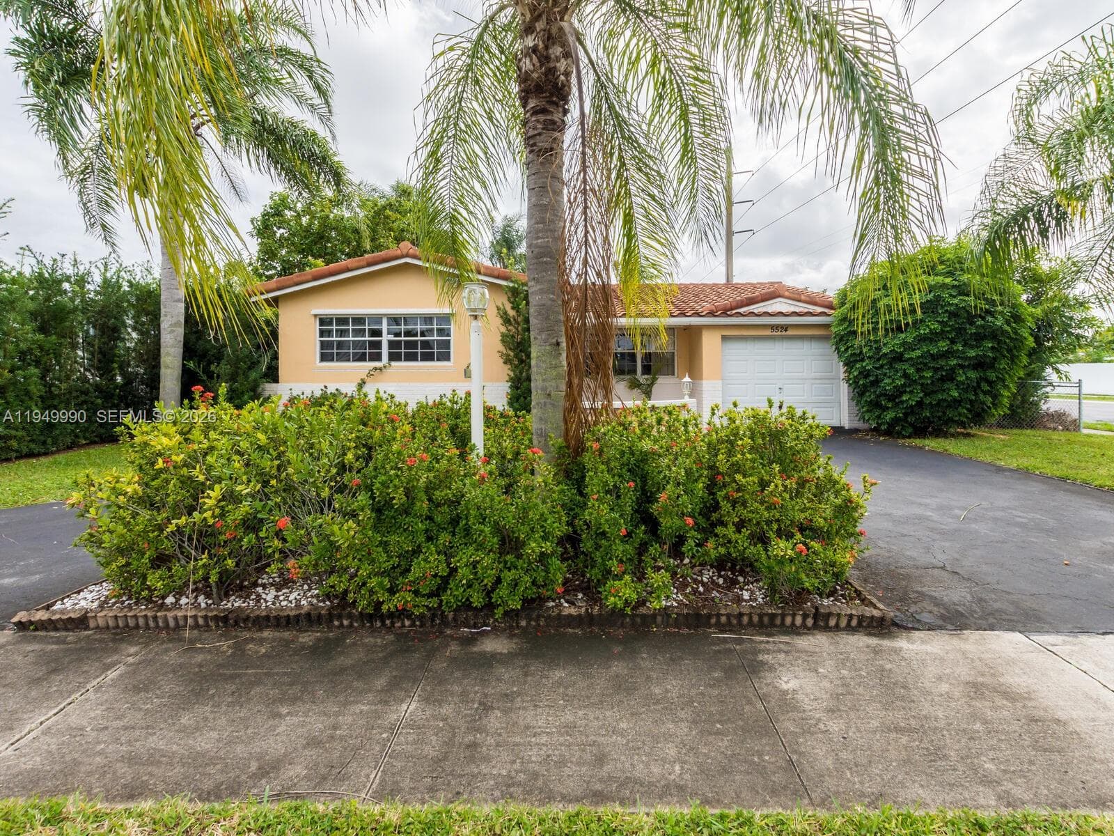 5524 Garfield St, Hollywood, FL 33021 — zdjęcie 2