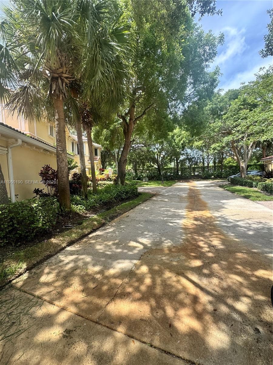 1659 Passion Vine Cir # 18-4, Weston, FL 33326 — zdjęcie 3