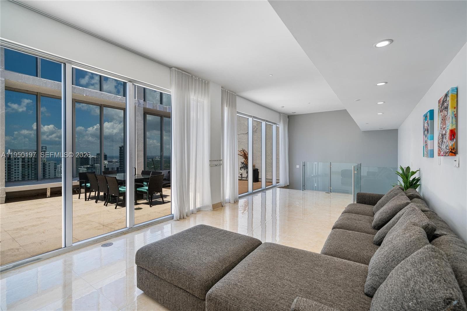 495 Brickell # 5705, Miami, FL 33131 — zdjęcie 2