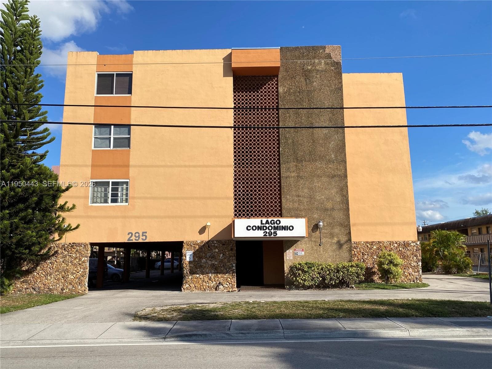 295 NW 72nd Ave # 304, Miami, FL 33126