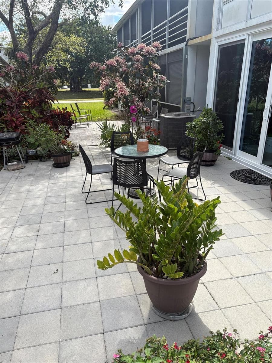 211 N Oakridge # 211, Deerfield Beach, FL 33442 — zdjęcie 5