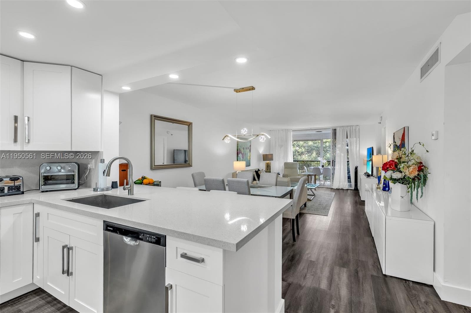 3910 Inverrary Blvd # 503-B, Lauderhill, FL 33319
