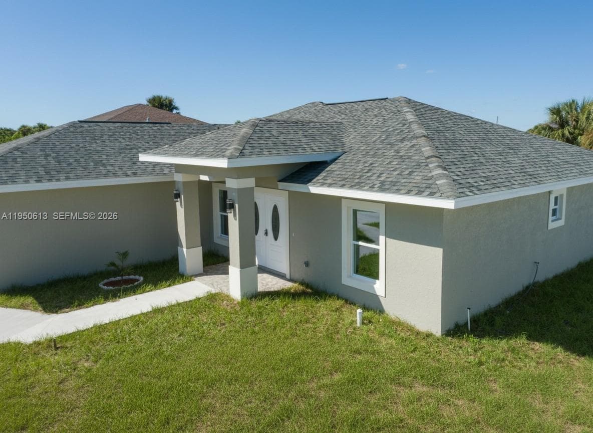 8038 Sunrise Cir., La Belle, FL 33935 — zdjęcie 2