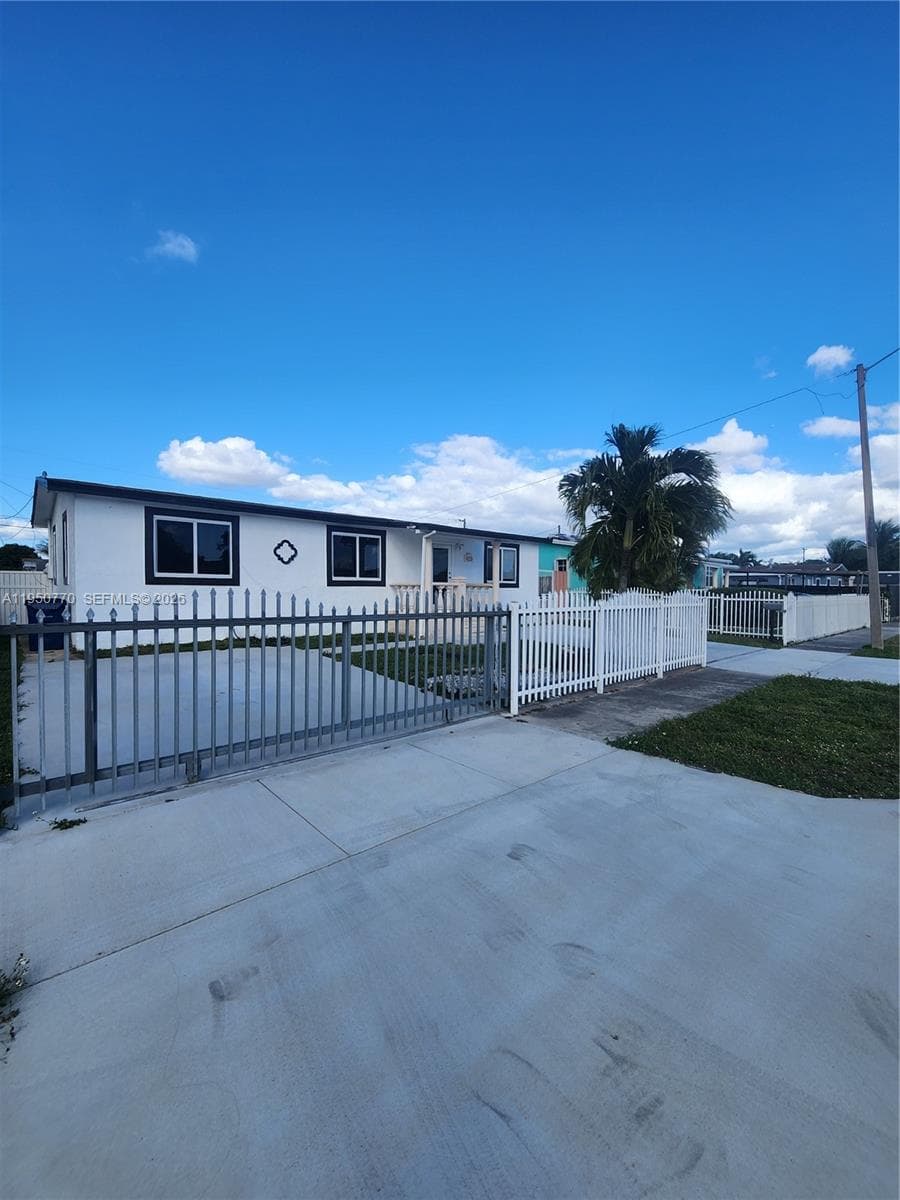 4221 NW 169th Ter, Miami Gardens, FL 33055 — zdjęcie 2