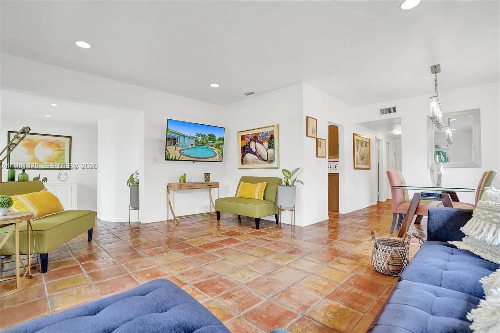 7525 W Treasure Dr, North Bay Village, FL 33141 — zdjęcie 5