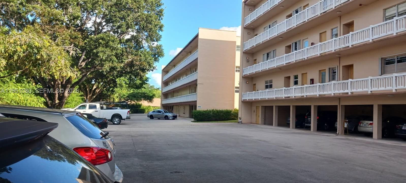 6731 Cypress Rd # 310, Plantation, FL 33317