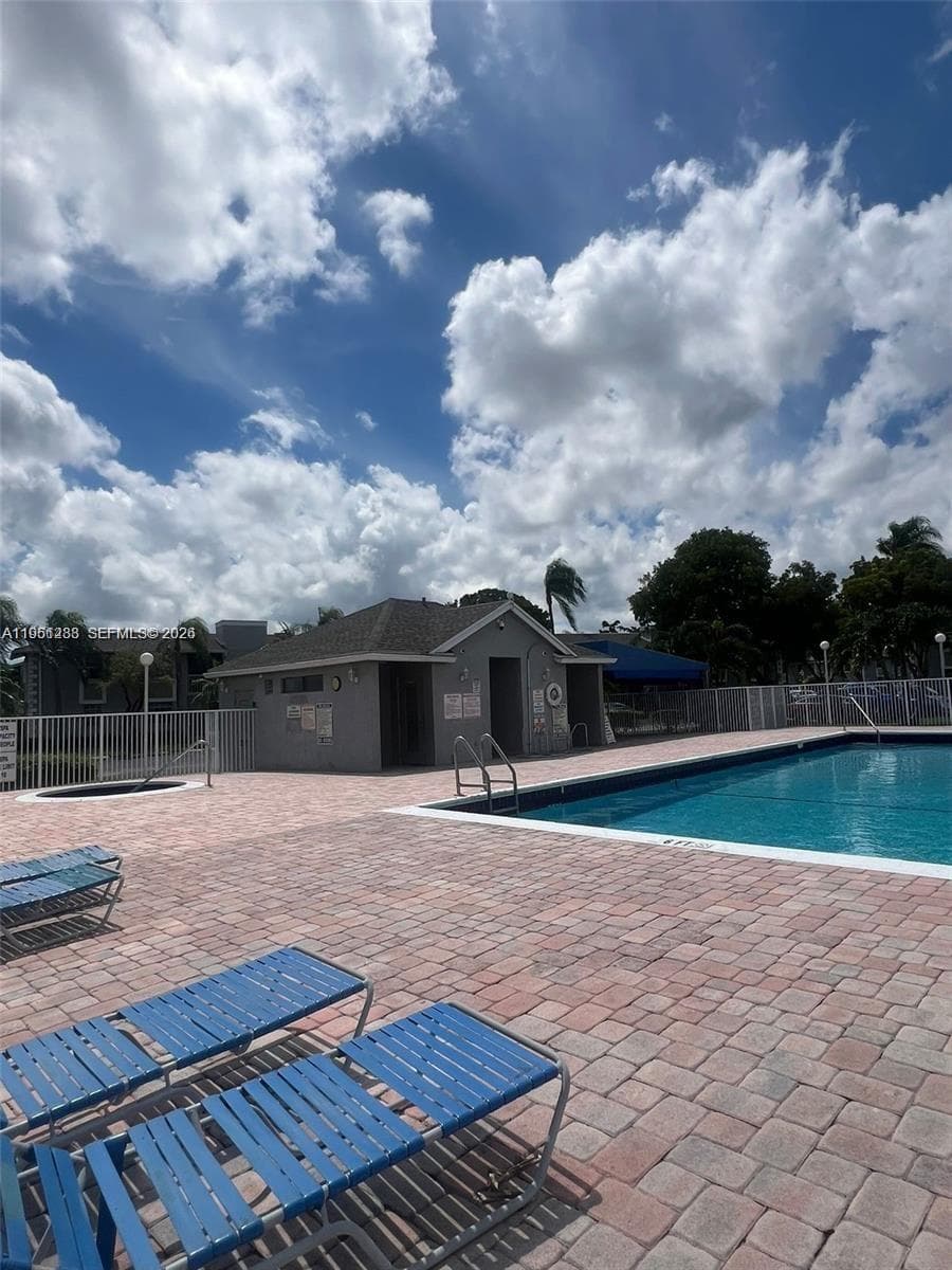 455 NE 210th Cir Ter # 102-18, Miami, FL 33179 — zdjęcie 4