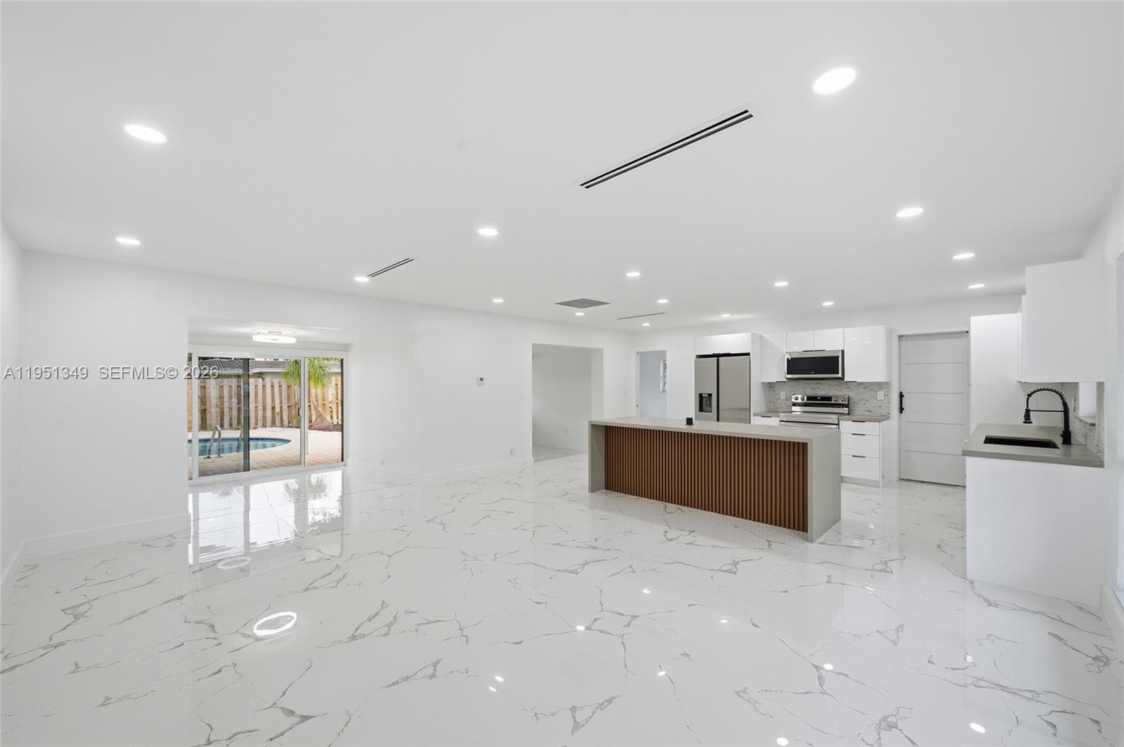 4711 NE 18th Ave, Oakland Park, FL 33334 — zdjęcie 3