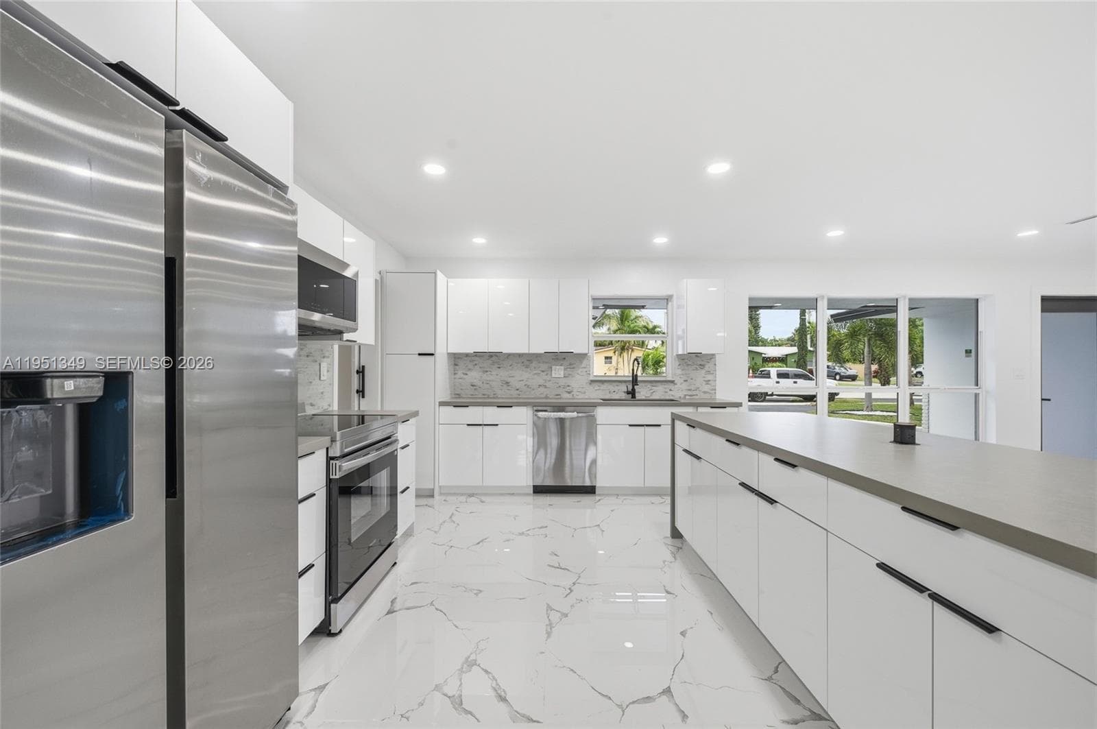 4711 NE 18th Ave, Oakland Park, FL 33334 — zdjęcie 4