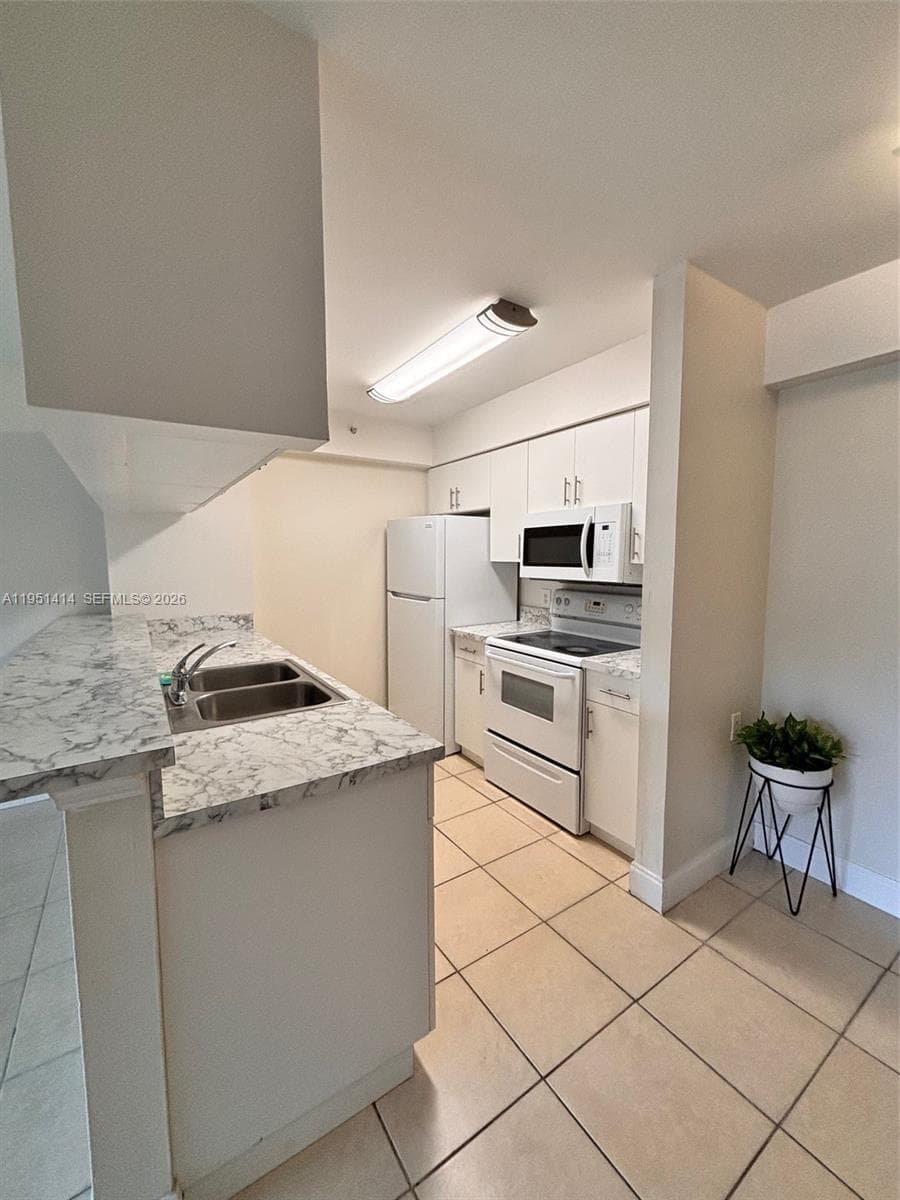 450 S Park Rd # 5-104, Hollywood, FL 33021 — zdjęcie 3