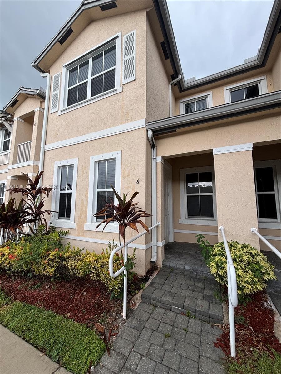 2819 SE 1st Dr # 8, Homestead, FL 33033
