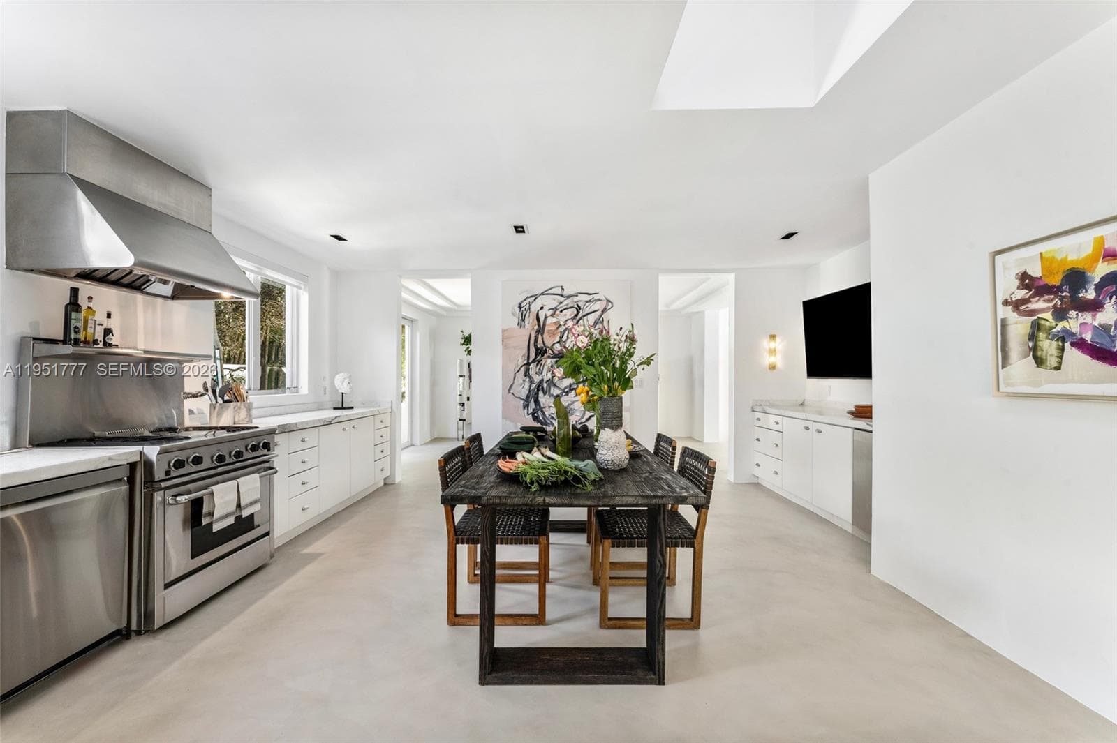 3325 Pine Tree Dr, Miami Beach, FL 33140 — zdjęcie 5