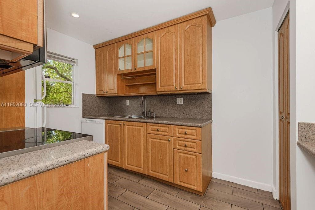 4111 Stirling Rd # 308, Dania Beach, FL 33314 — zdjęcie 2
