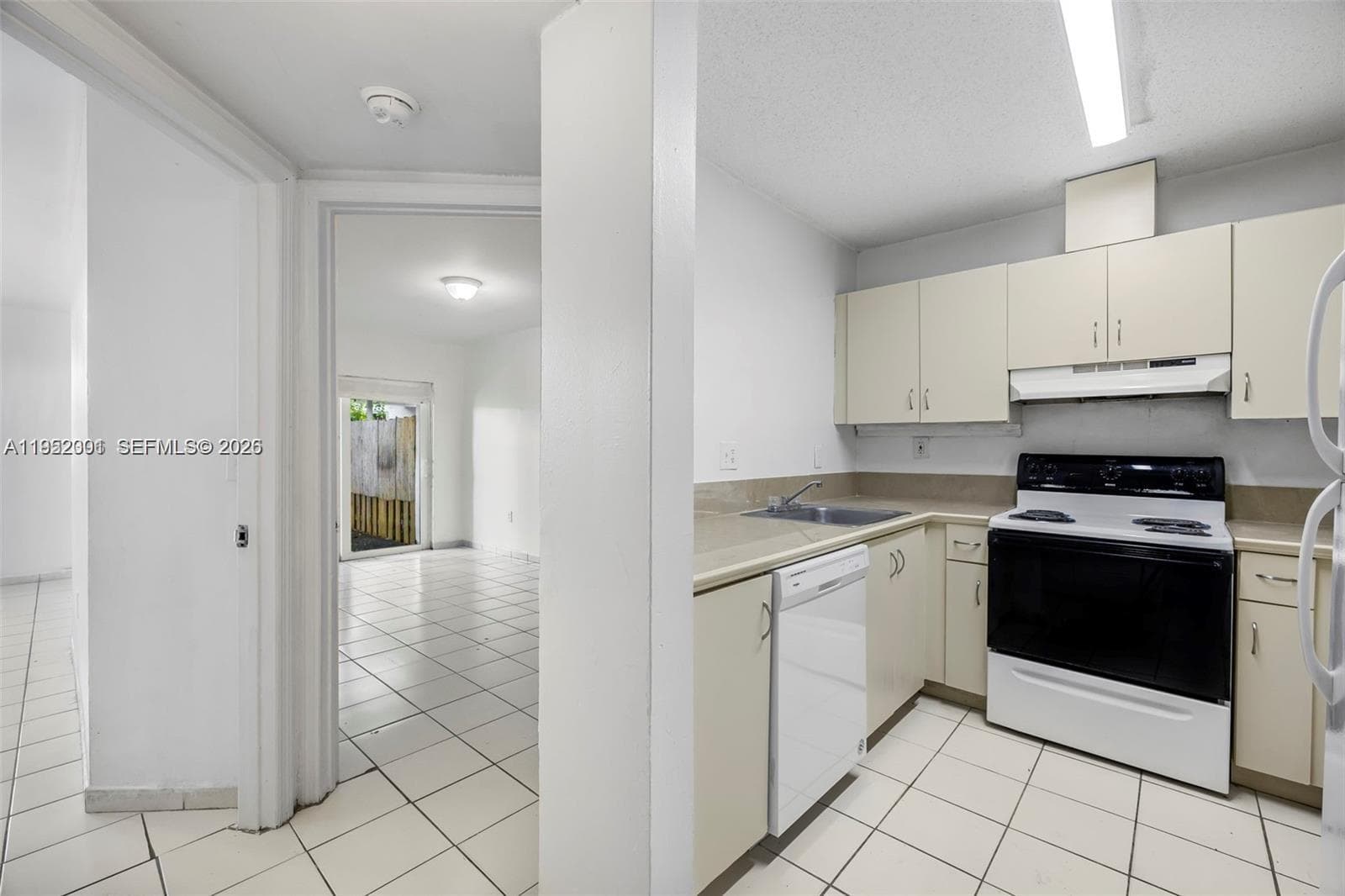 8421 SW 209th St # 8421, Cutler Bay, FL 33189 — zdjęcie 4
