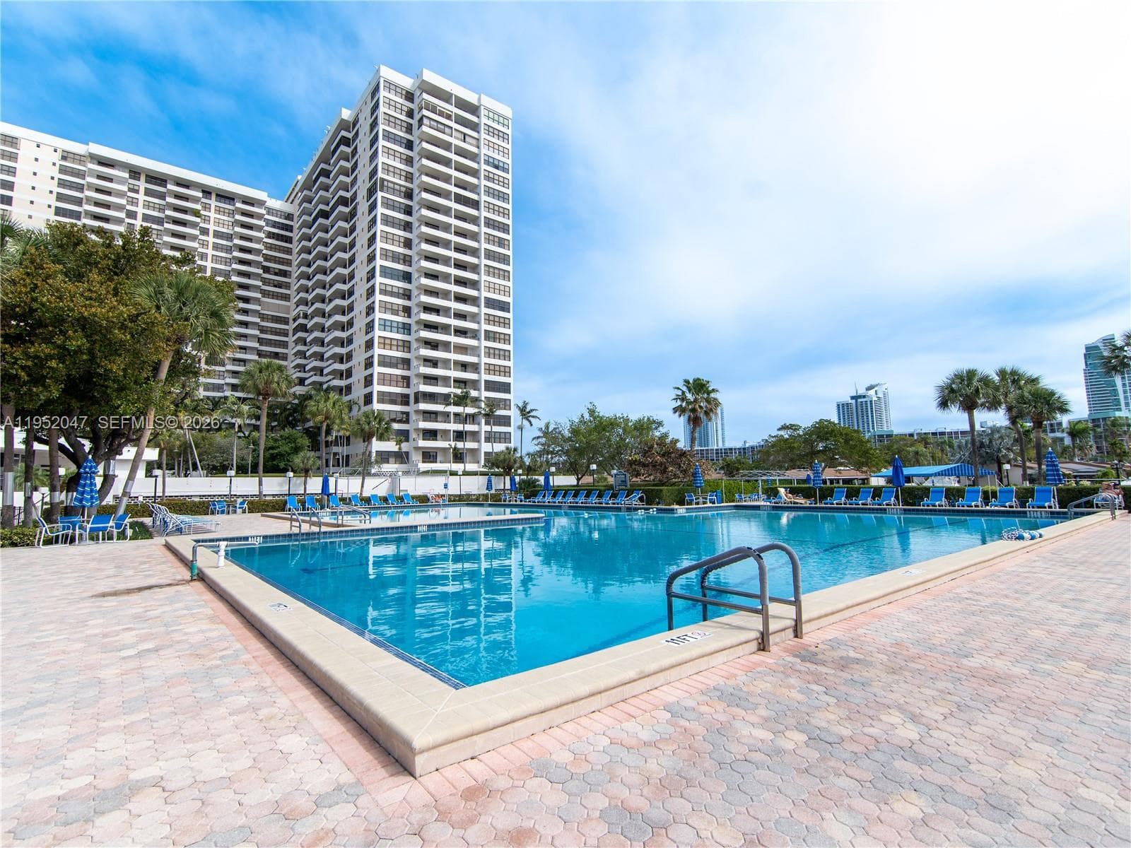 2500 Parkview Dr # 2312, Hallandale Beach, FL 33009 — zdjęcie 3