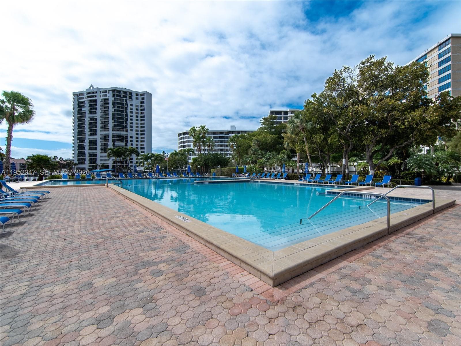 2500 Parkview Dr # 2312, Hallandale Beach, FL 33009 — zdjęcie 5