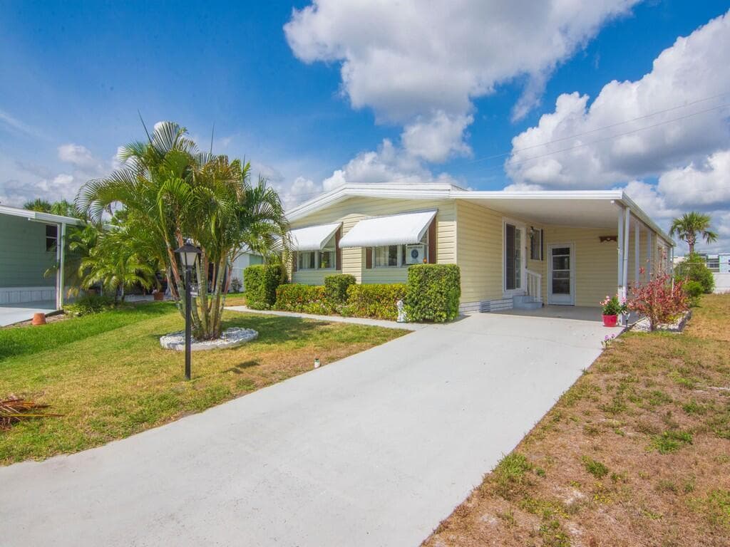 196 NE Emerald Drive, Jensen Beach, FL 34957 — zdjęcie 4
