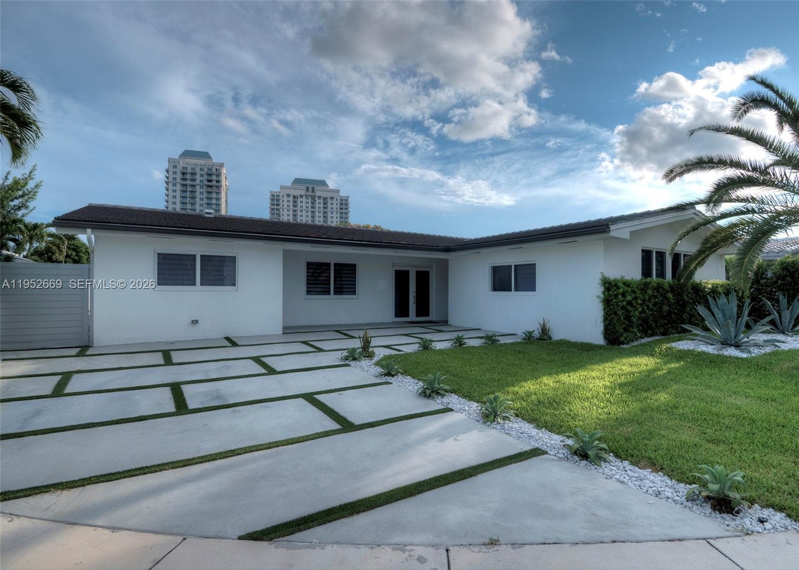 1250 NE 82nd St, Miami, FL 33138 — zdjęcie 2