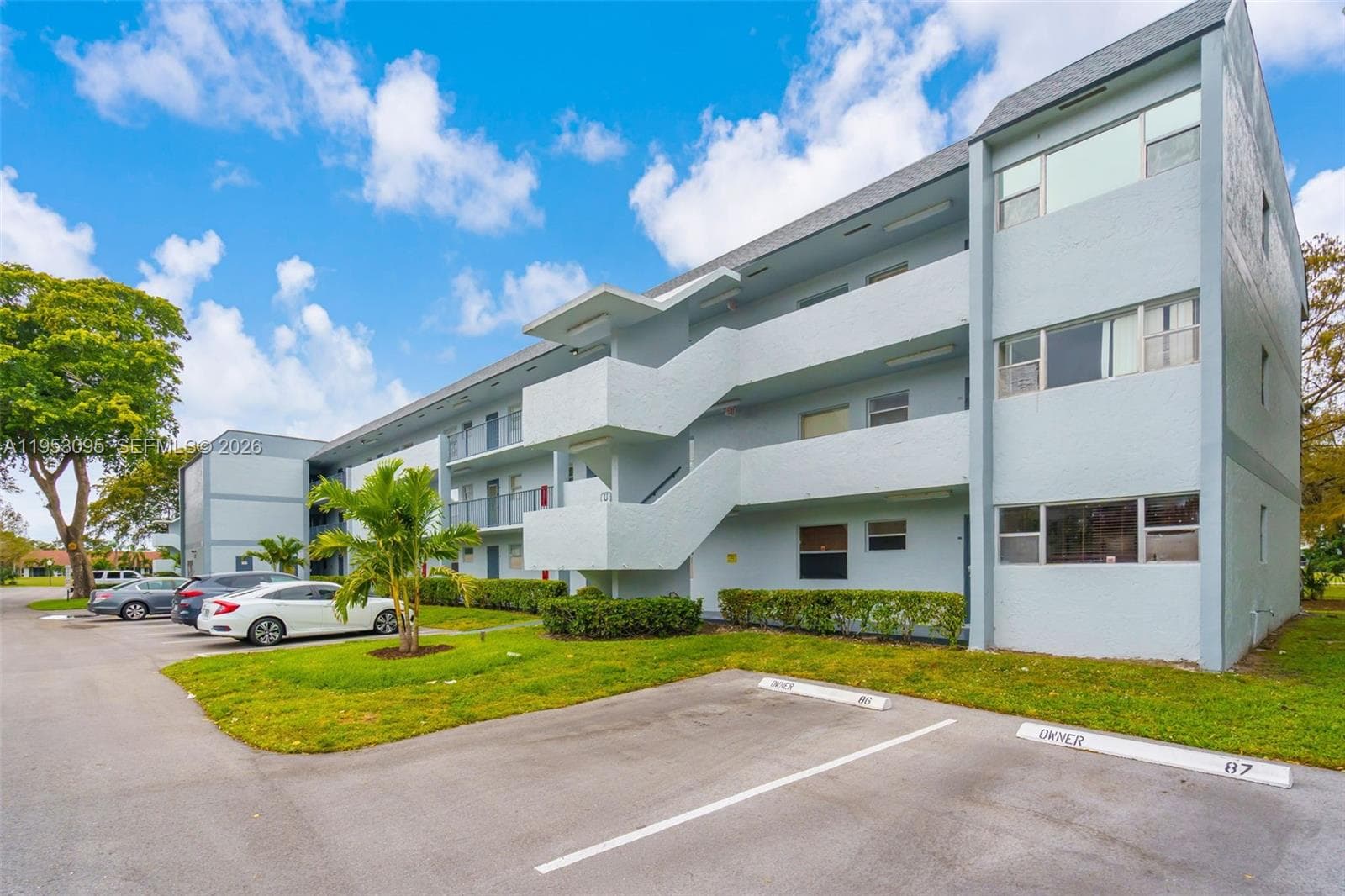 8411 Lagos De Campo Blvd # 110U, Tamarac, FL 33321